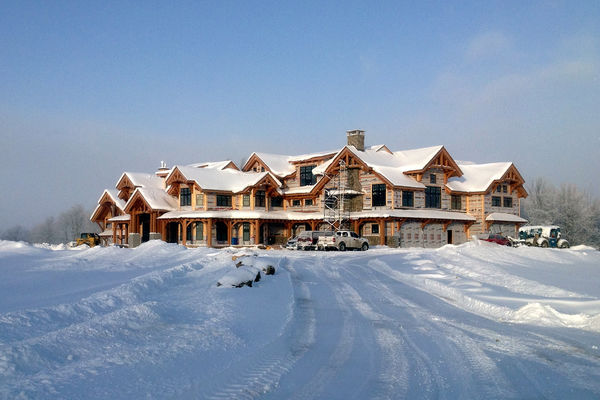 Hill-Top-Retreat-Collingwood-Ontario-Canadian-Timberframes-Construction-winter